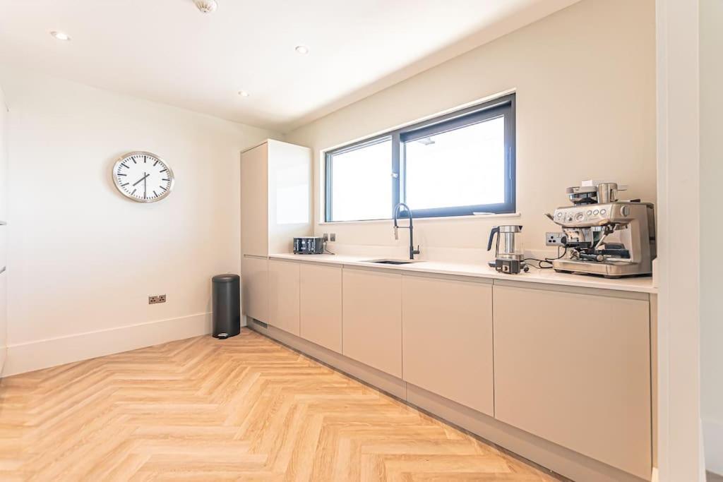 Penthouse River View! Wow Liverpool Exterior photo
